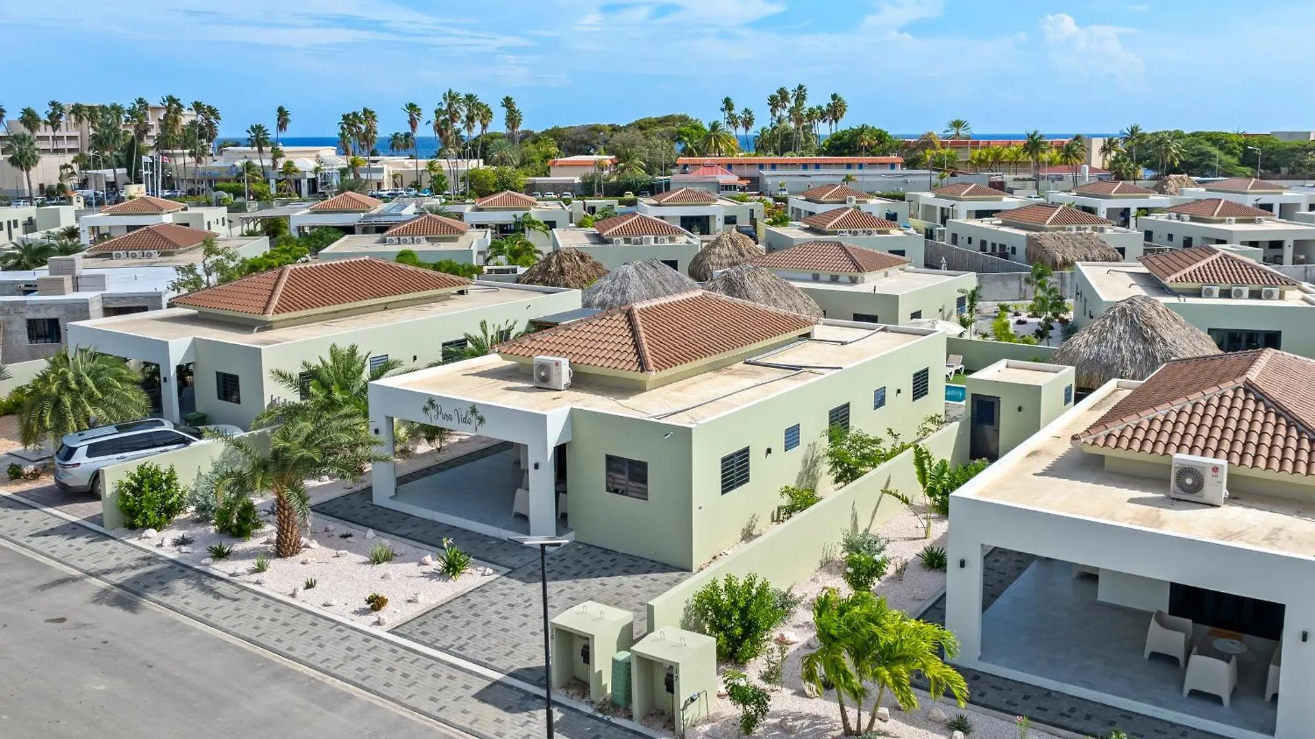 Villa Pura Vida Met Privezwembad, Mambo Beach Willemstad