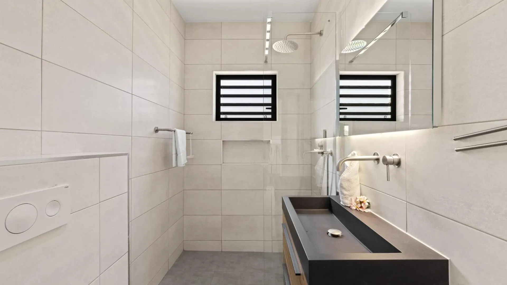 Villa Pura Vida Met Privezwembad, Mambo Beach Willemstad