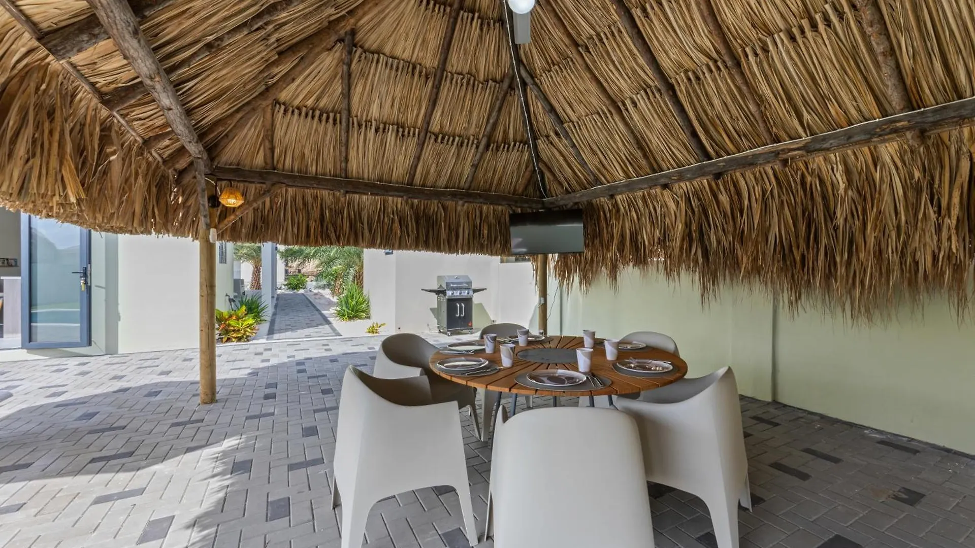Villa Pura Vida Met Privezwembad, Mambo Beach Willemstad