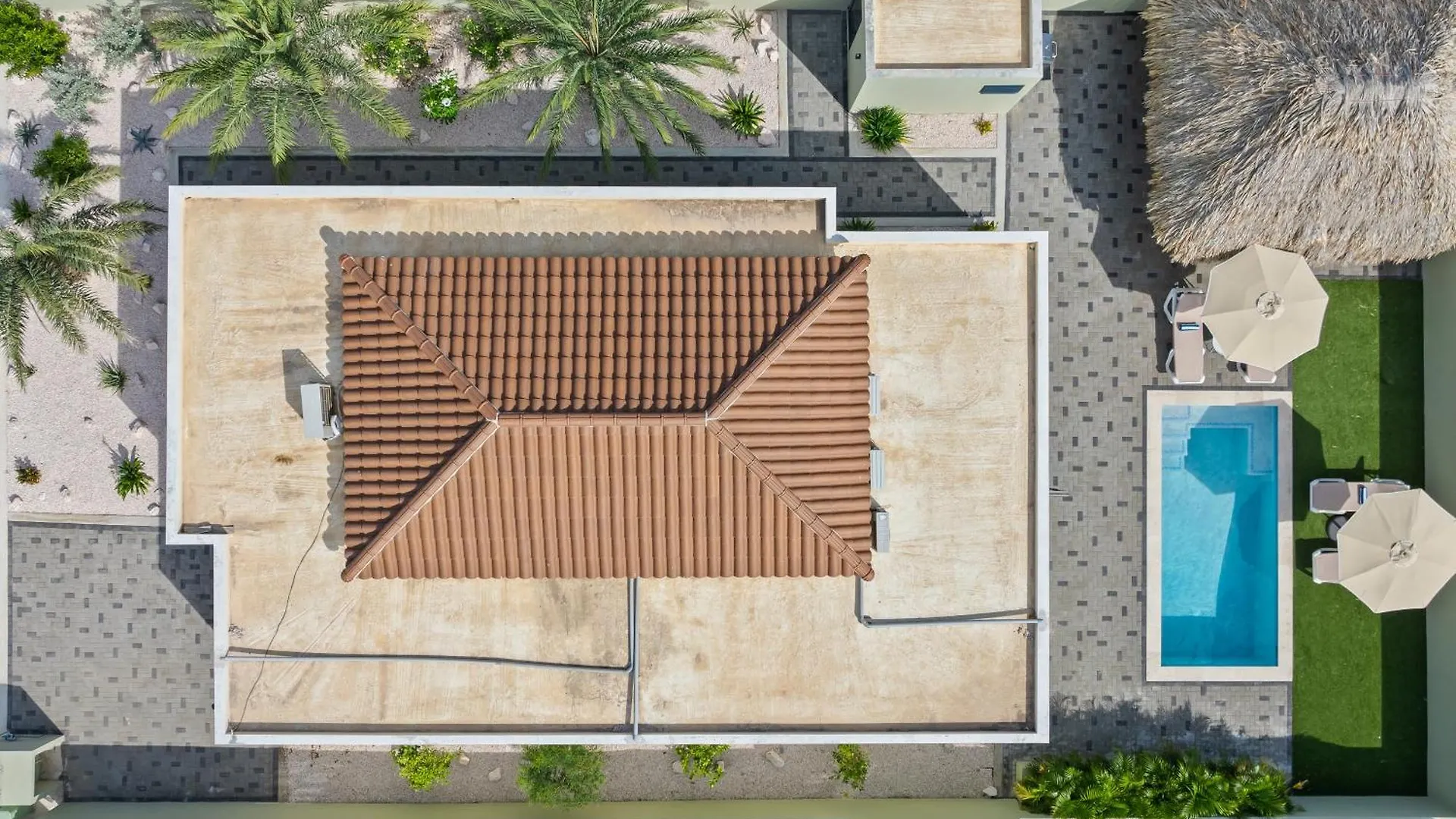 Villa Pura Vida Met Privezwembad, Mambo Beach Willemstad