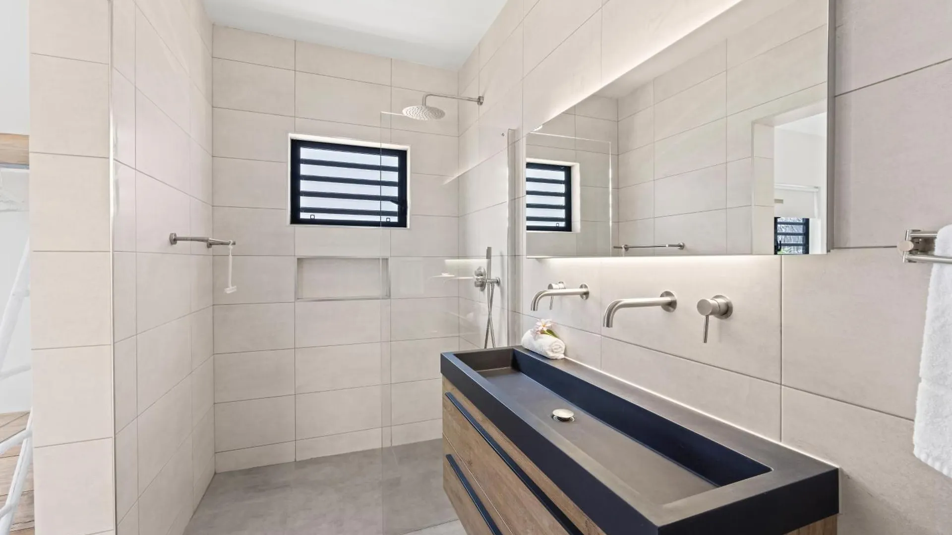 Villa Pura Vida Met Privezwembad, Mambo Beach Willemstad