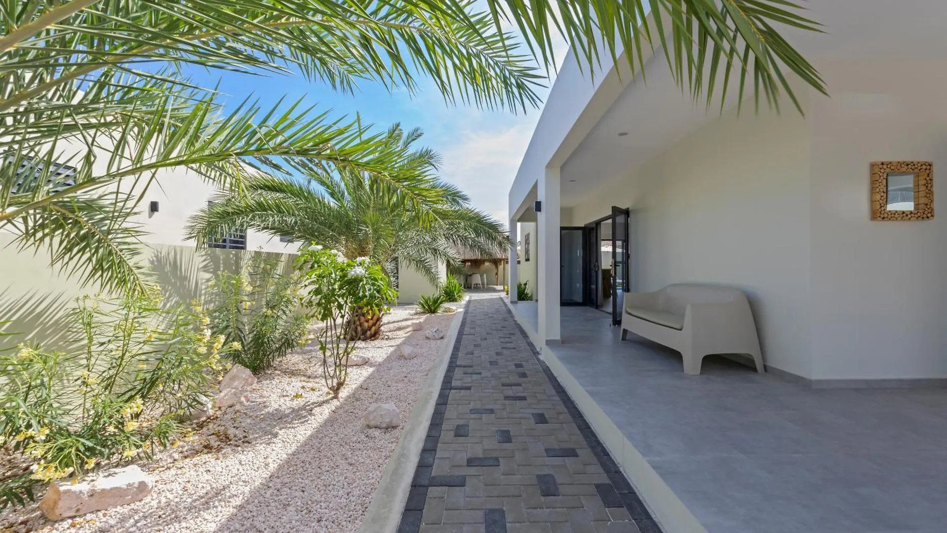 Villa Pura Vida Met Privezwembad, Mambo Beach Willemstad